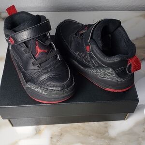 Jordan Toddlers Spizike lows size 8c